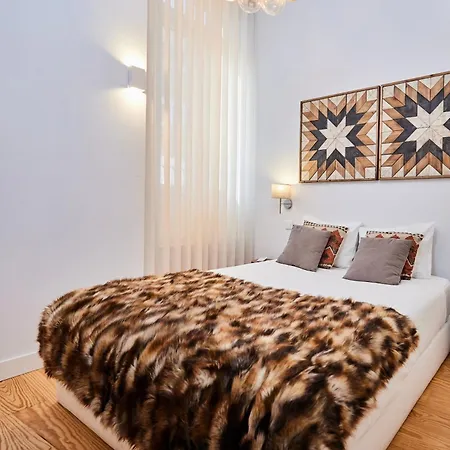 Apartment New Duplex In The Heart Of Lisbon, Principe Real Lissabon