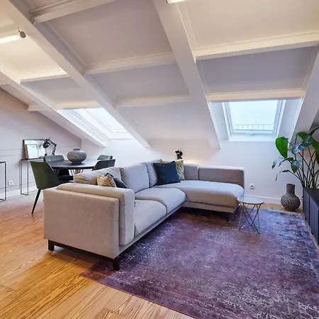 Apartment New Duplex In The Heart Of Lisbon, Principe Real Lissabon