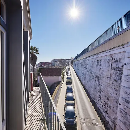 New Duplex In The Heart Of Lisbon, Principe Real * Lissabon