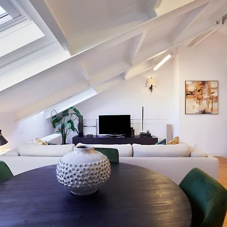 Apartment New Duplex In The Heart Of Lisbon, Principe Real Lisbon